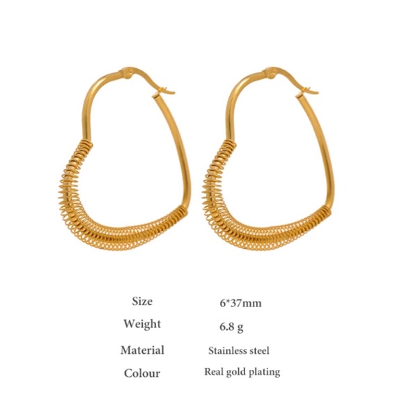 💛Gold Plated Heart hoop earrings - Picture 3 of 6